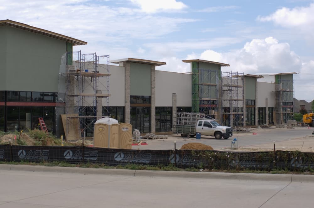 New shopping center Ridgeline Plaza nears completion in southwest McKinney