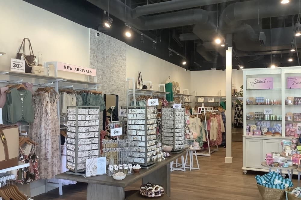 Francesca’s relocates to larger storefront within The Shops at Highland Village