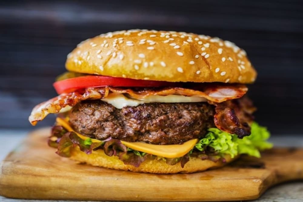 Burger Snobs brings gourmet smash burgers to downtown Hutto