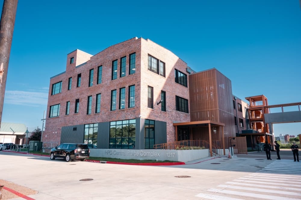 Houston Police Department opens new, renovated Central Patrol Station