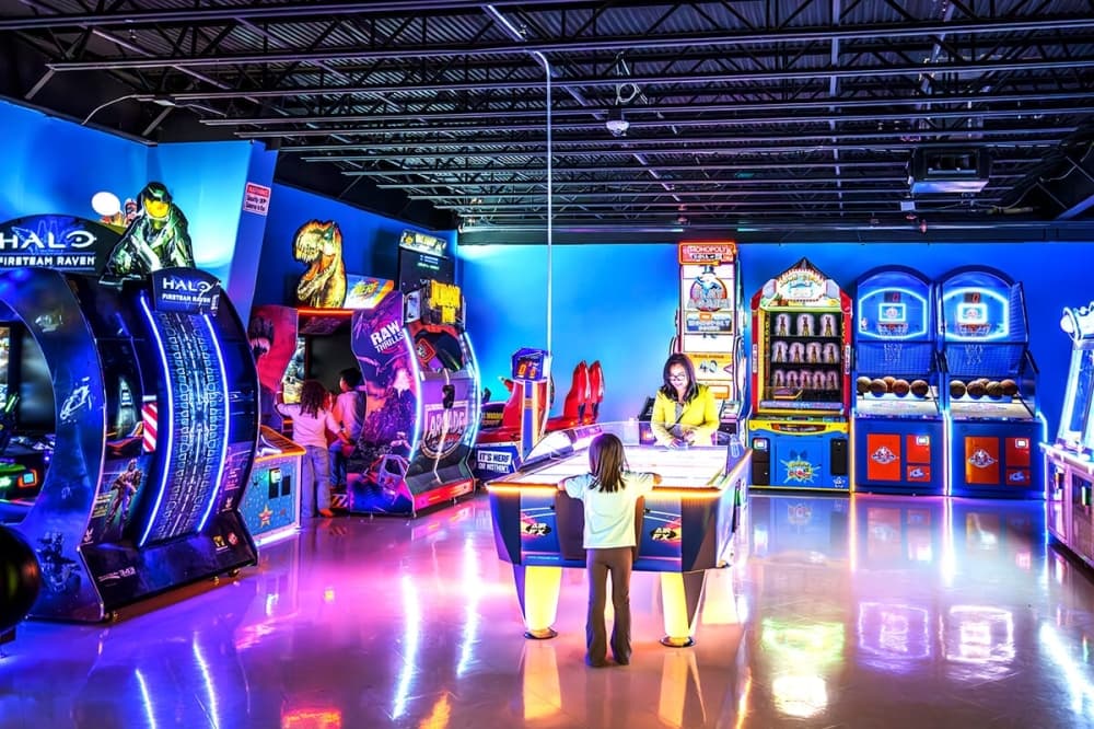 BounceBounce Trampoline Park offers activities such as an arcade, bumper cars, zipline, and more. (Courtesy of BounceBounce Trampoline Park)