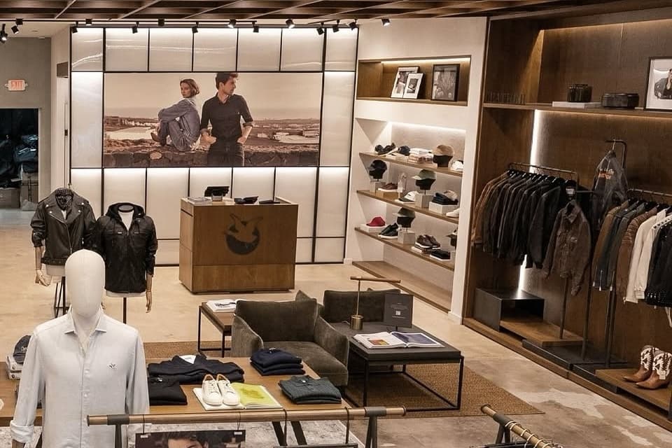 Chevignon clothing store now open at The Galleria