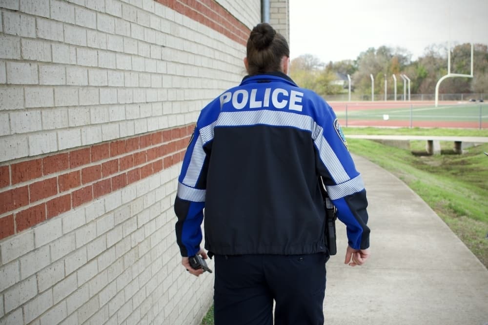 Clear Creek ISD secures 3-year deal with Galveston County for nearly 50 school resource officers