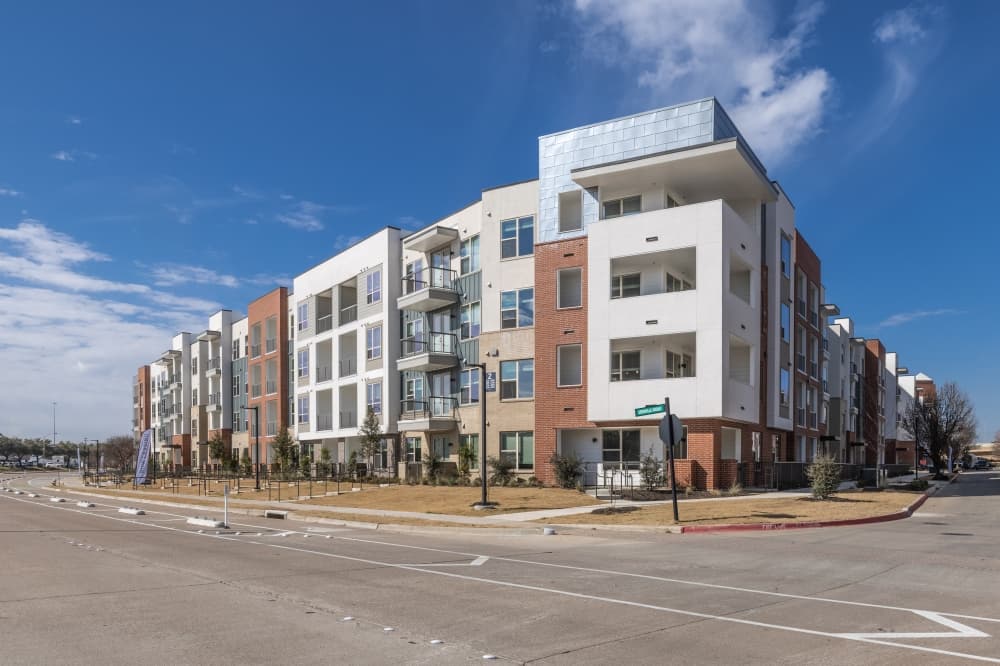 Caroline Eastside apartments now leasing in Richardson