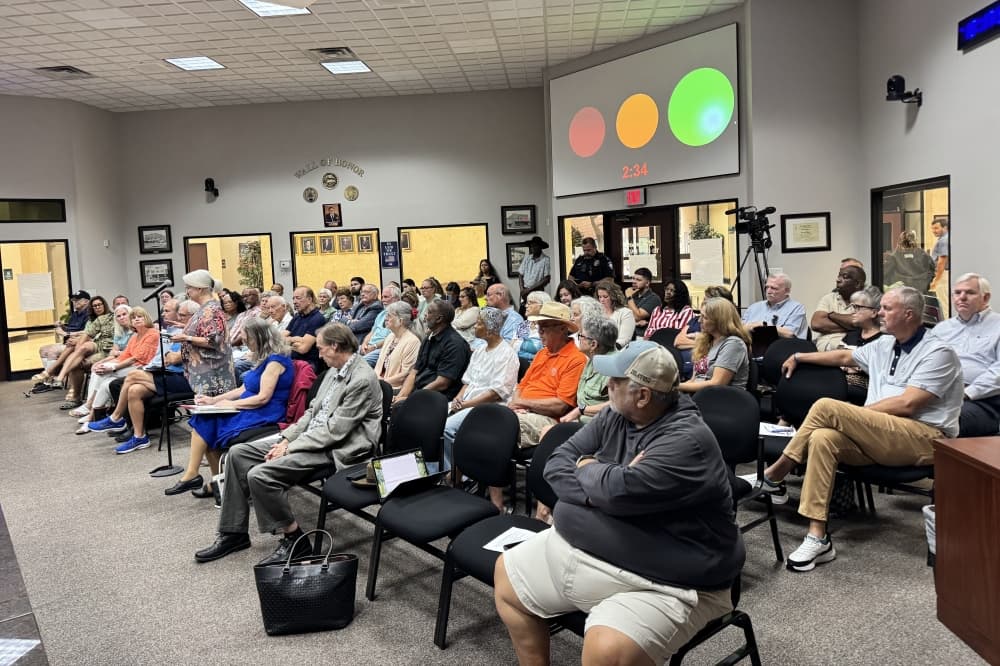 Conroe holds town hall on city charter, encourages citizen input on city structure
