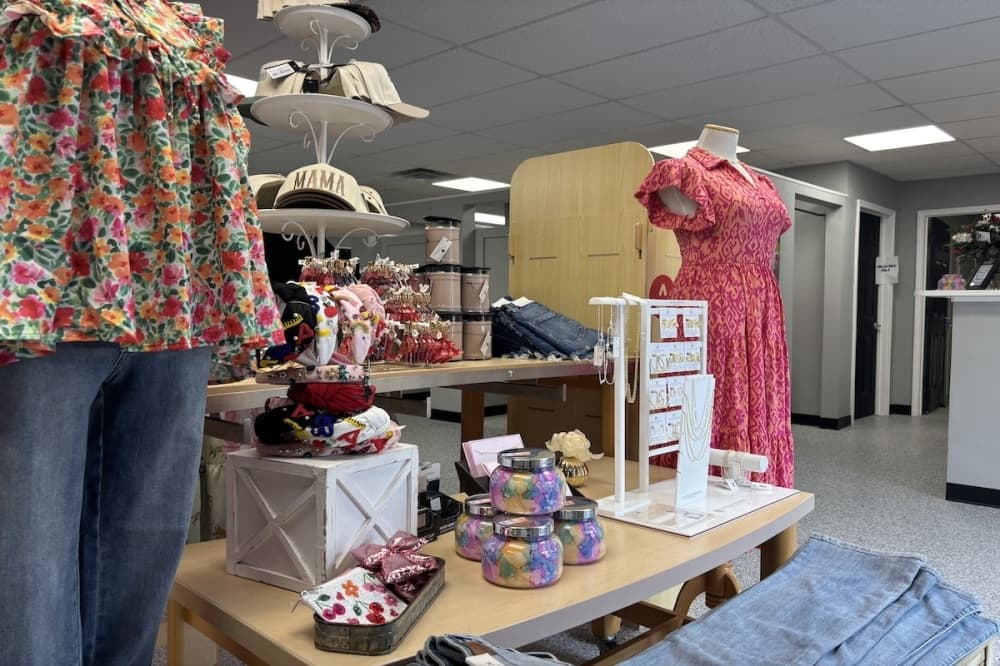 The Pocketful of Grace Boutique sells women's clothing and accessories. It is connected to the Standout Dance studios. (Andrew Creelman/Community Impact)