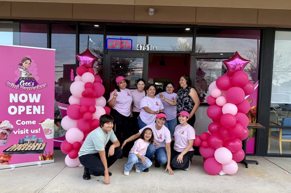 Gee's Mini Pancakes & Refresqueria now open on Louetta Road