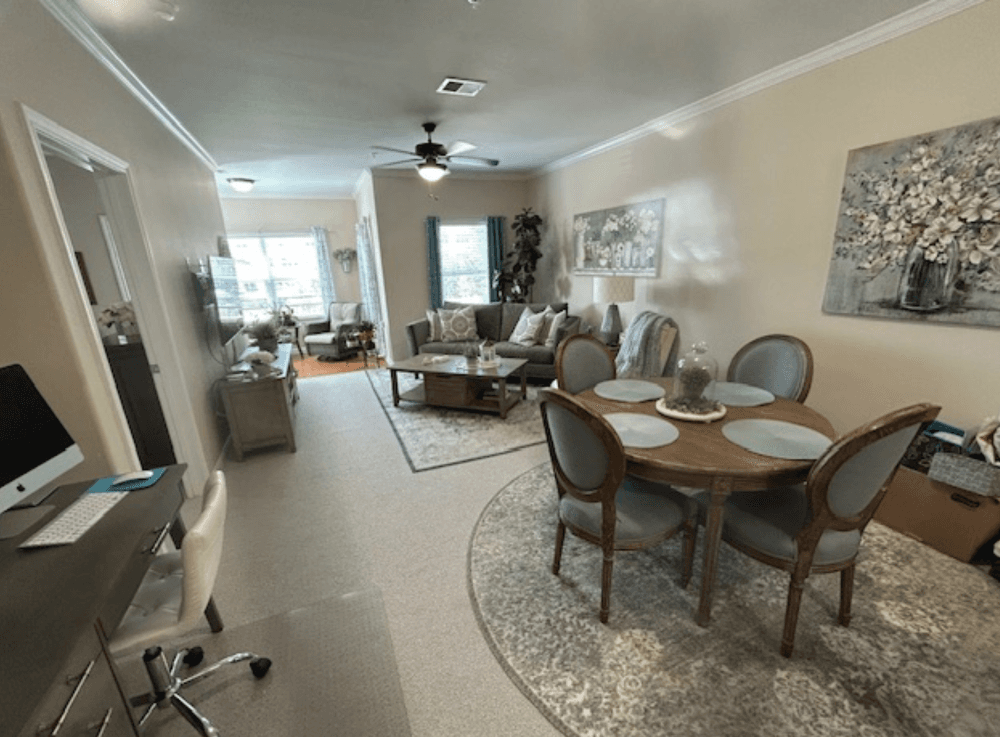 Private senior suite in Woodhaven Village’s assisted living community in Conroe, designed for safety and comfort.