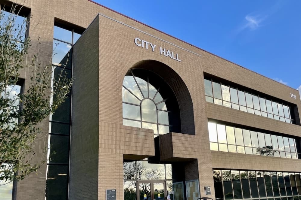 Pearland considering major investment in sidewalk improvements