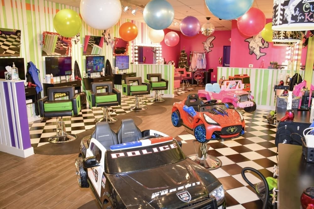 Sharkey’s Cuts for Kids coming soon to Lakeway