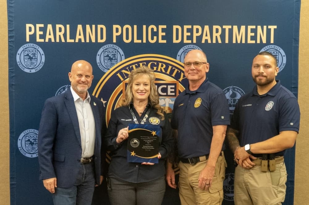 Pearland citizens police academy alumni receive state award
