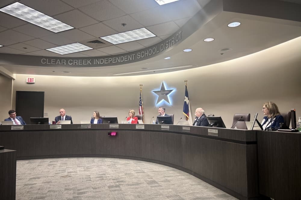 Clear Creek ISD trustees approve class size waivers for 5 elementary classes