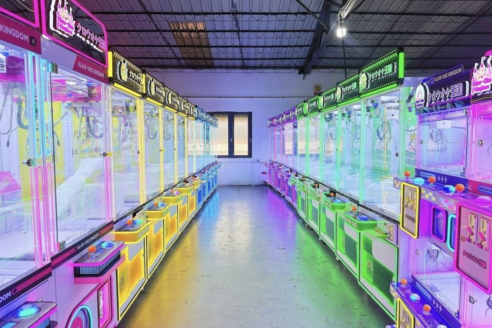 New claw machine, karaoke business coming to Pearland