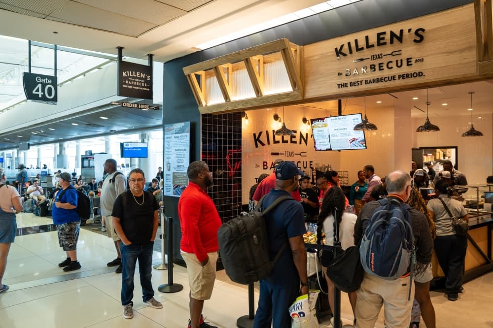 Houston Airports brings two local restaurants to Hobby