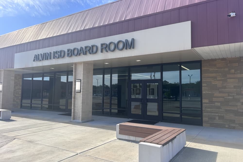 Alvin ISD trustees approve additional teaching units amid growing enrollment