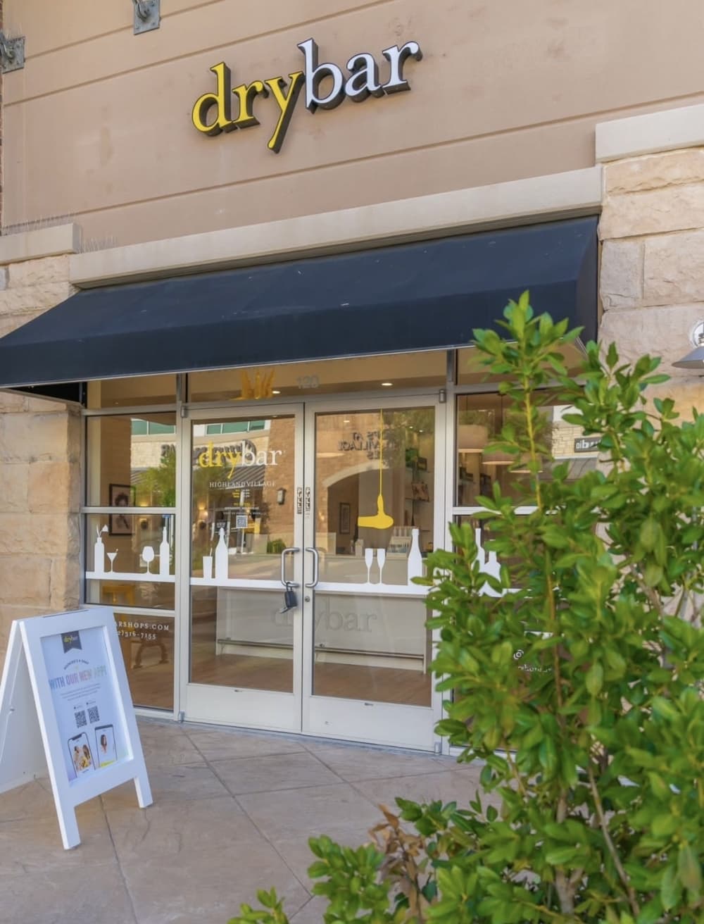 The exterior of Drybar in Highland Village