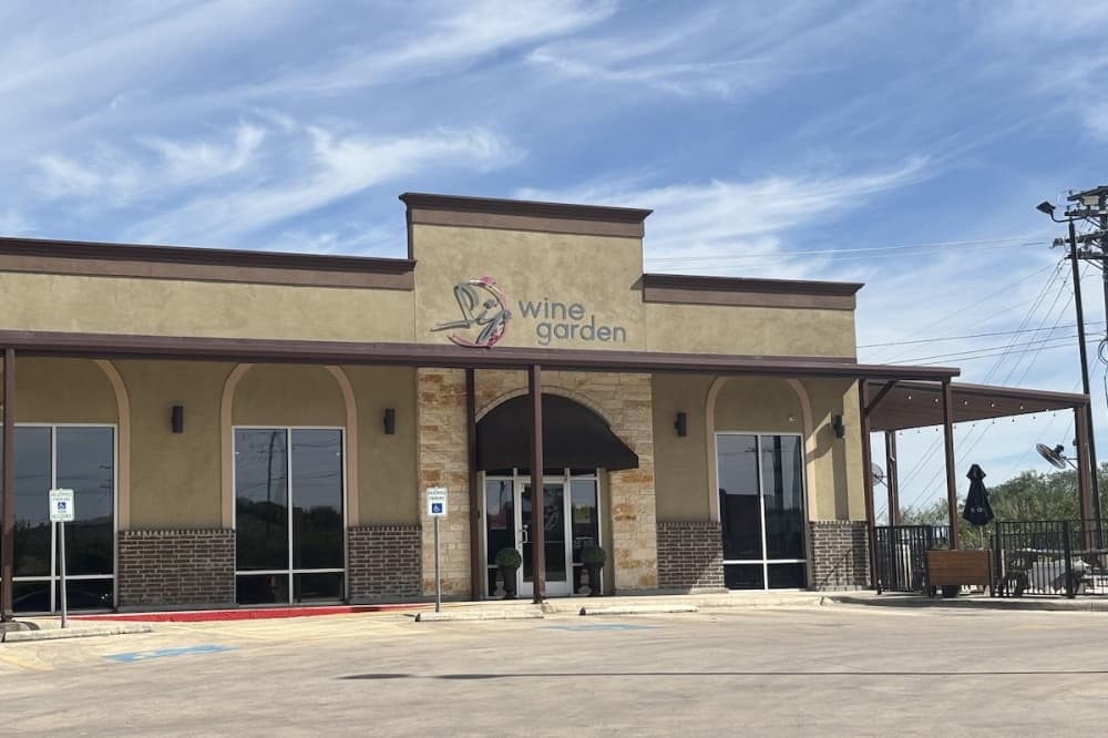 Wine bar rebrands in Cibolo