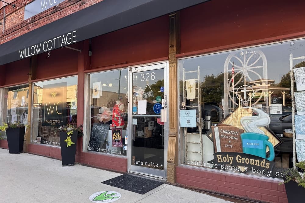 Holy Grounds moves coffee flavors to Willow Cottage Boutique after closure