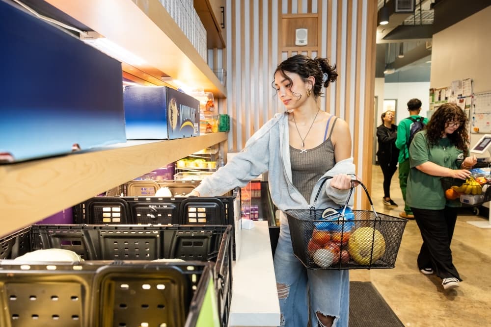 Riverbat Bites Food Pantry brings accessible, healthy food to ACC campuses