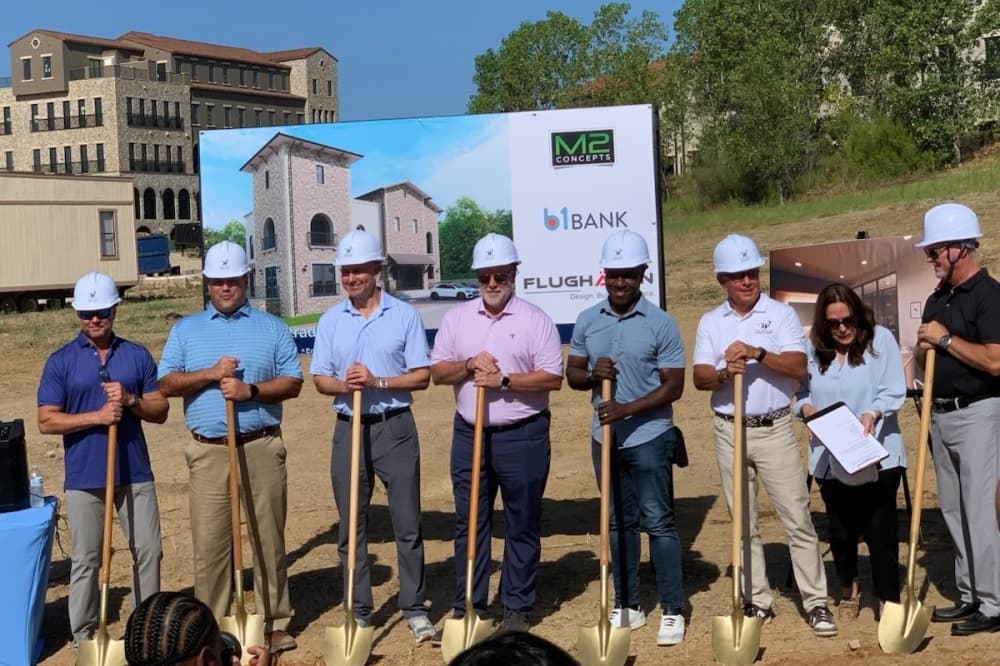 Former NFL player to bring  b1 Bank to Westlake