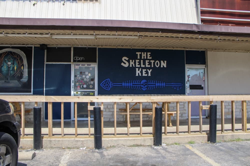 The Skeleton Key brings dive bar energy to South Austin