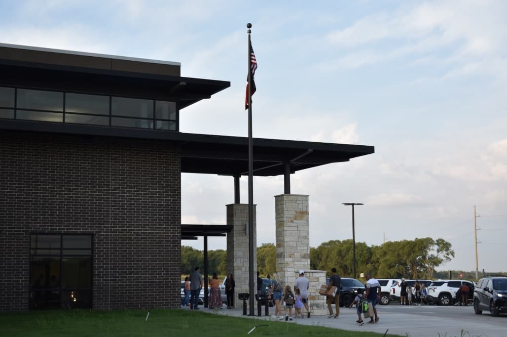 the exterior of an elementary school