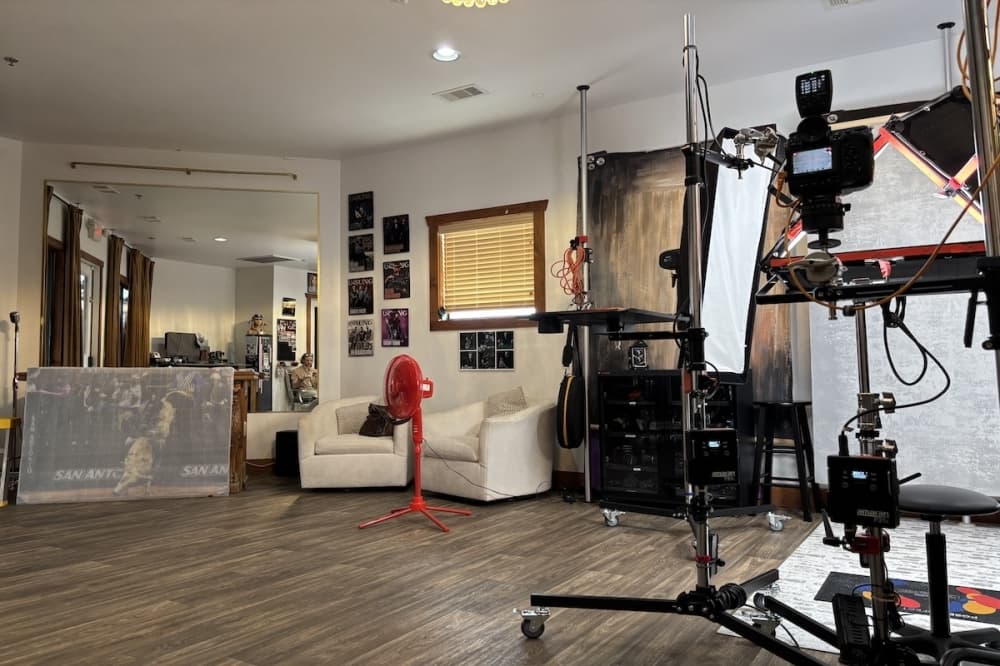 Locally owned photography studio relocates in New Braunfels