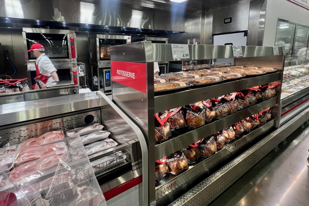 Rotisserie chicken display