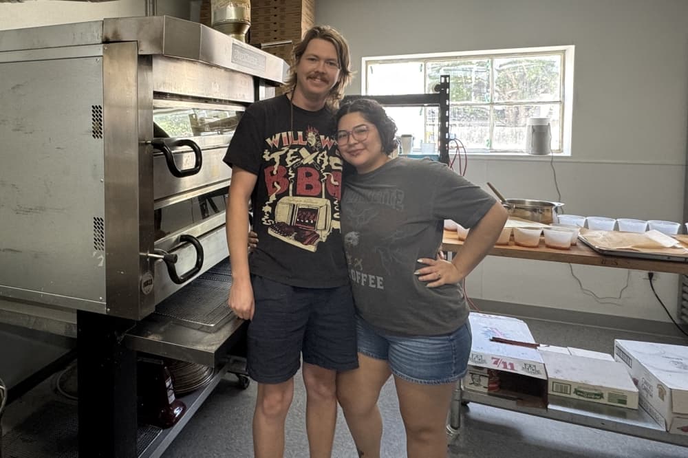 Love at first slice: patrons line the block for Lovers Pizzeria