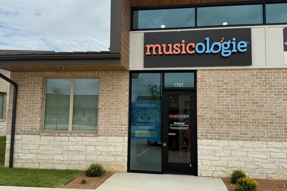 Musicologie sign on building