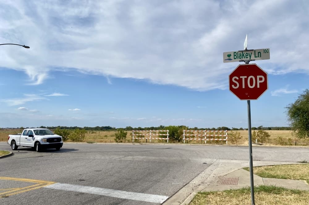 Bastrop officials call for $88K roundabout redesign for Blakey Lane extension