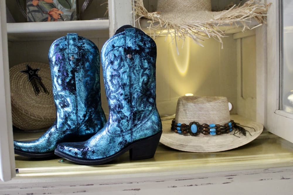 blue cow girl boots