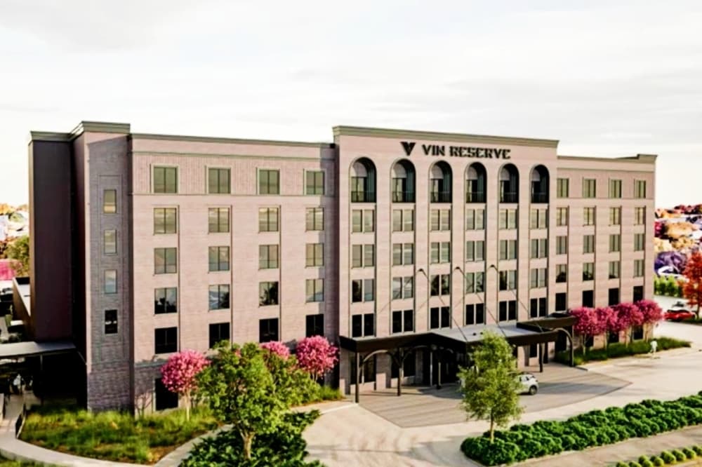Grapevine council approves permits for Weinberger's Deli, Hotel Vin Reserve, Dig World