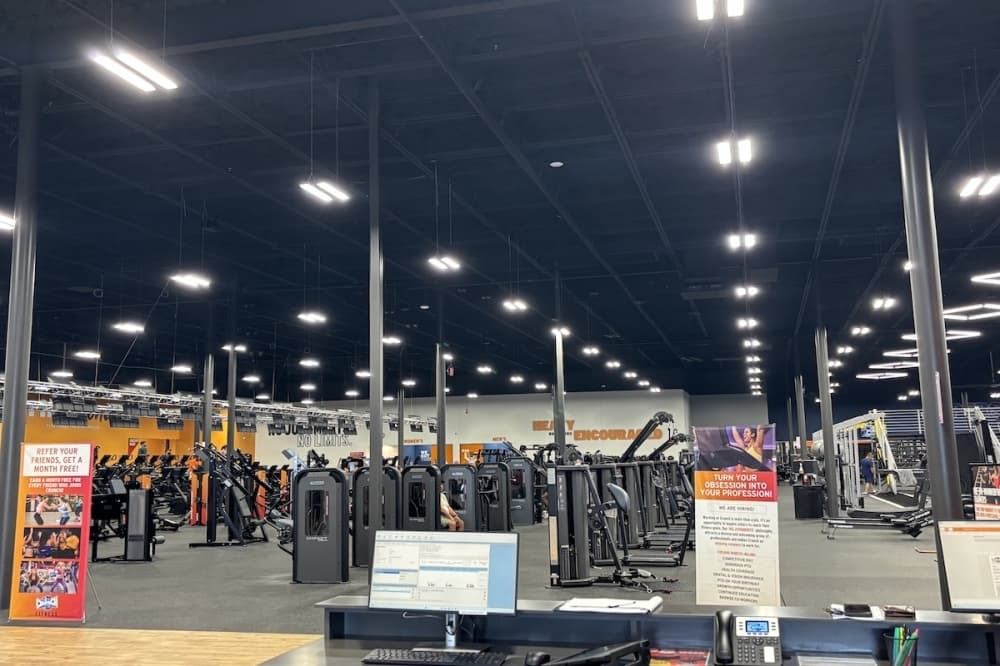 New Crunch Fitness now open in North San Antonio