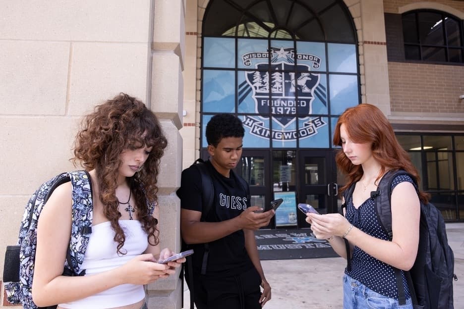 Humble ISD bans cellphones in line with state mandate