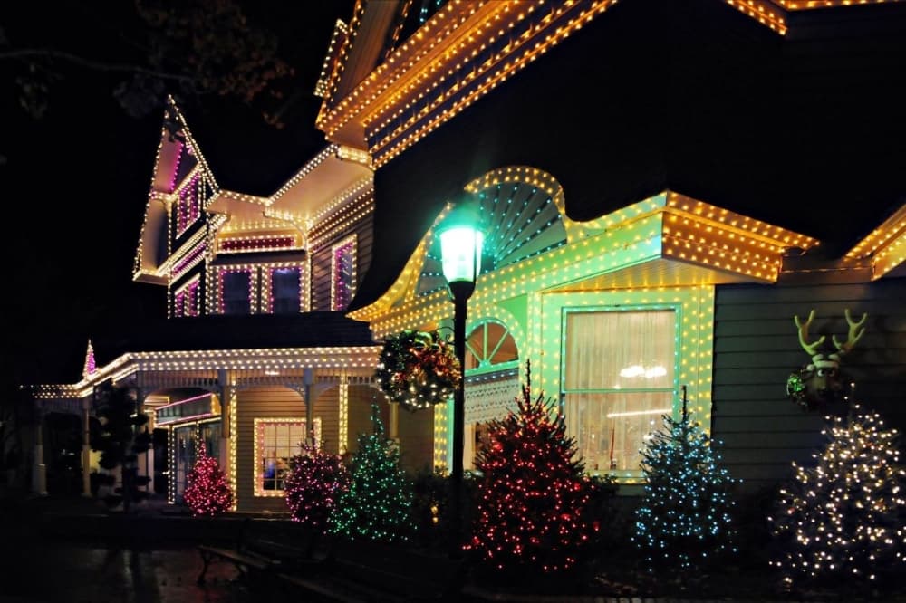 Amazing Window Cleaners launches division for Christmas lights installation in Montgomery County