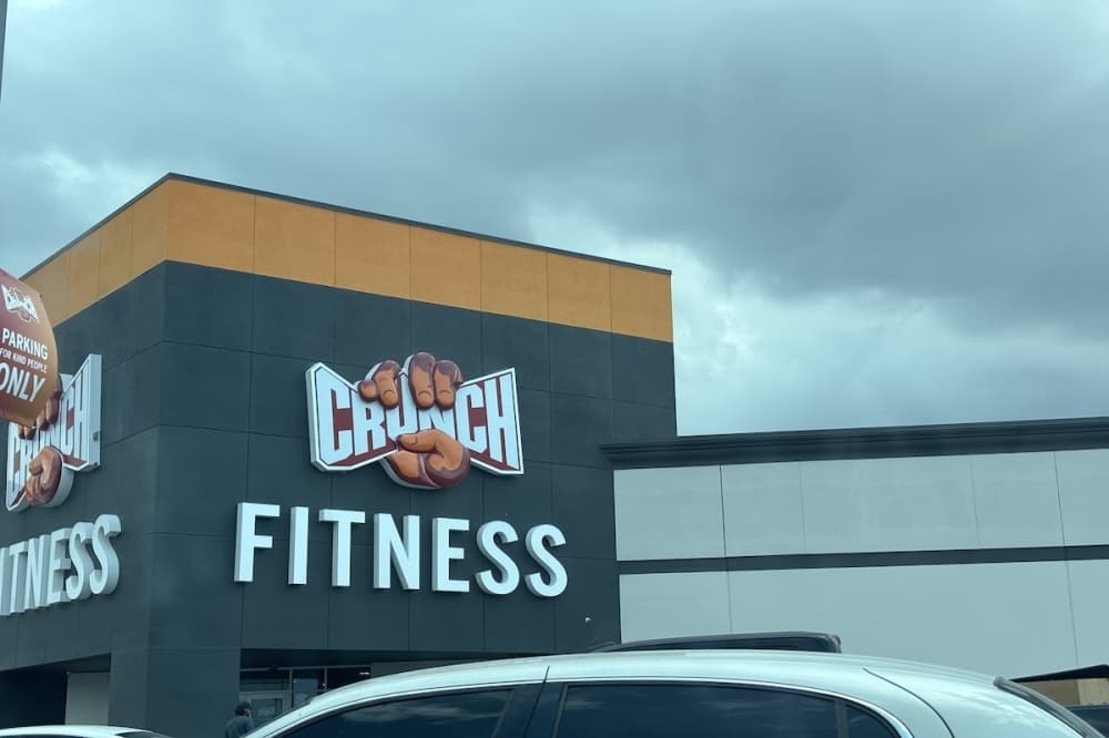 Crunch Fitness opening soon near Live Oak, Windcrest