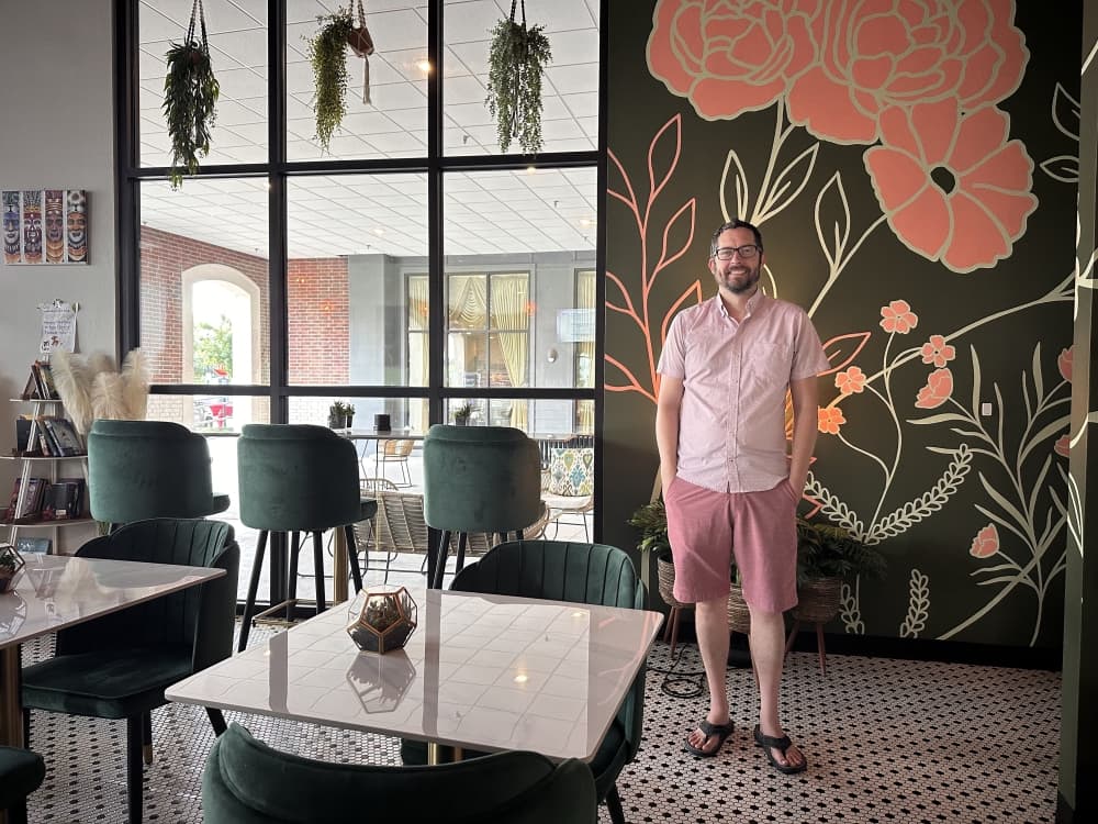 Co-owners of Aromas on Oak, Ryan Buck and Kirsten Trudo-Buck wanted to create a cozy space where the community could sip coffee and relax, Buck said. (Heather McCullough/community impact)

