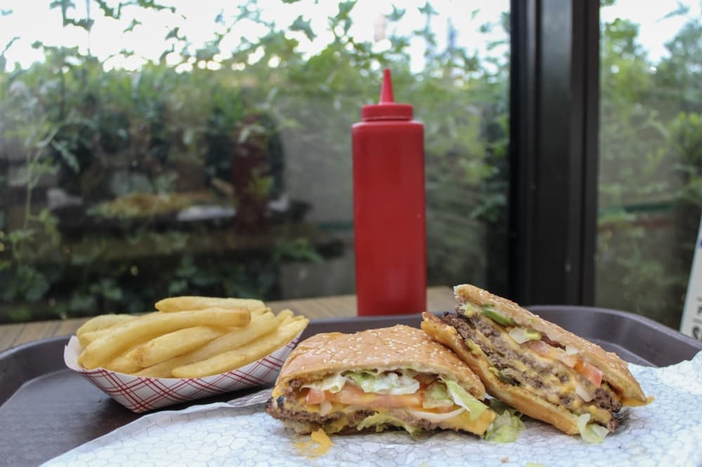 Hill-Bert’s Burgers dishes up the classic burger experience in Central Austin