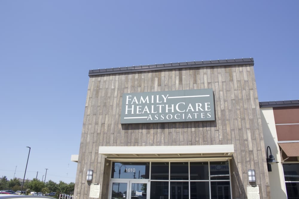 Family Healthcare Associates closes in Northlake