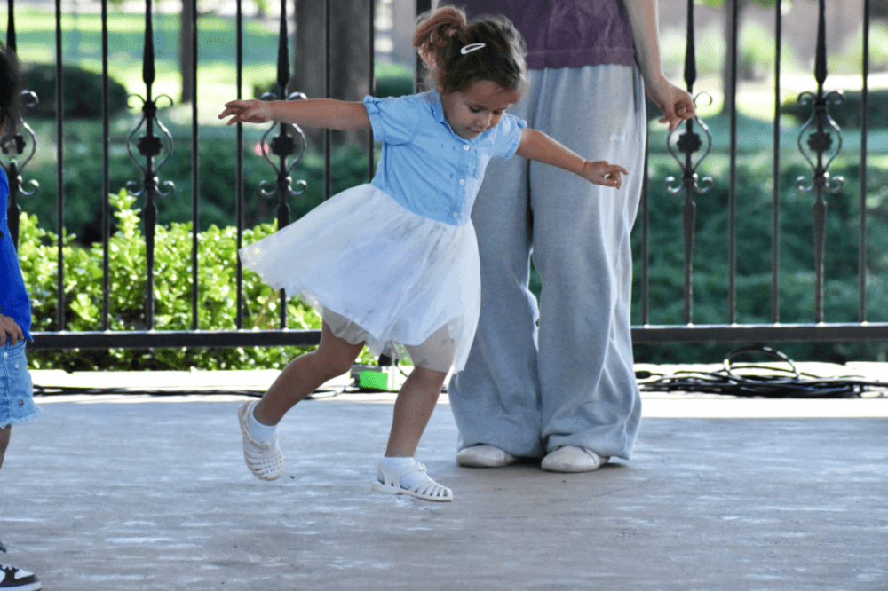 girl dancing