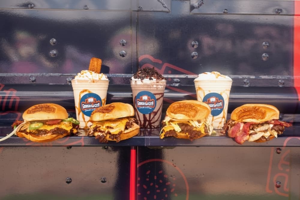 Smash City burger to offer halal smashburgers, hot dogs in Galleria-area