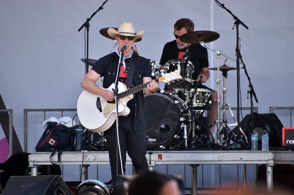 Epic Unplugged photo