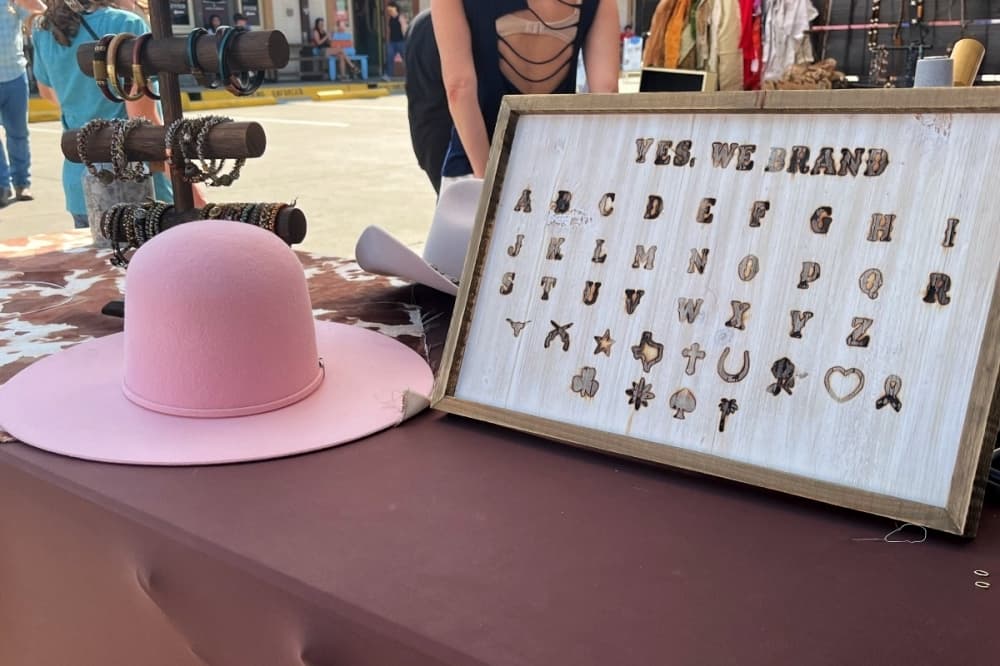 Tipsy Hat 