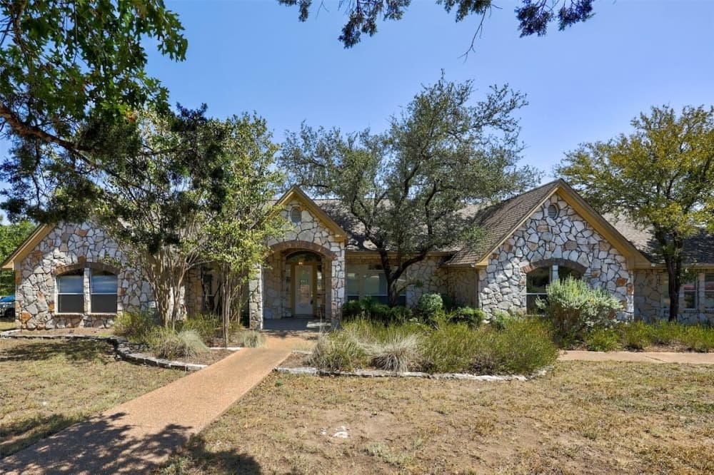 Fewer Southwest Austin, Dripping Springs homes sold in August 2025