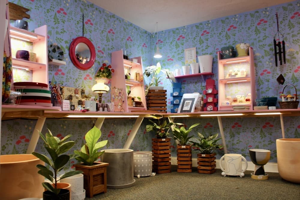 local vendor room