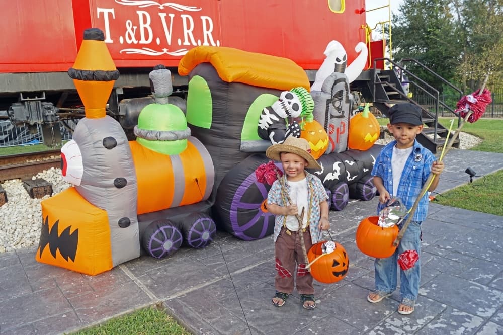 Halloween kids