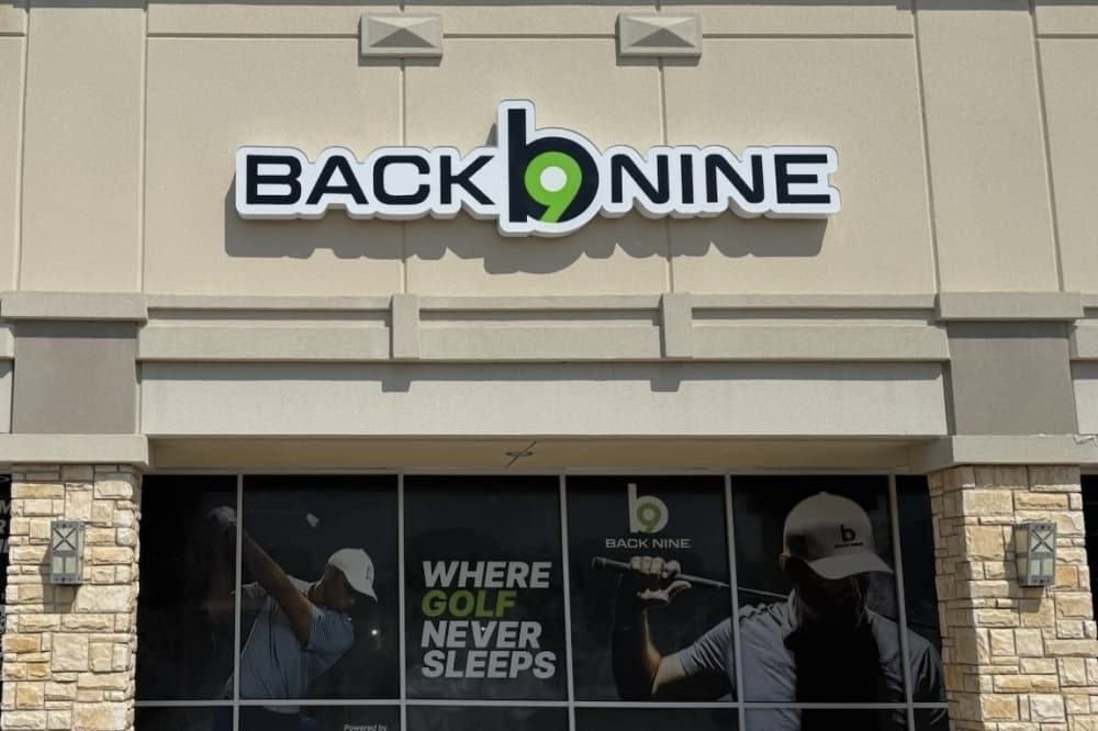 The Back Nine Golf now offers indoor golf simulators in Keller