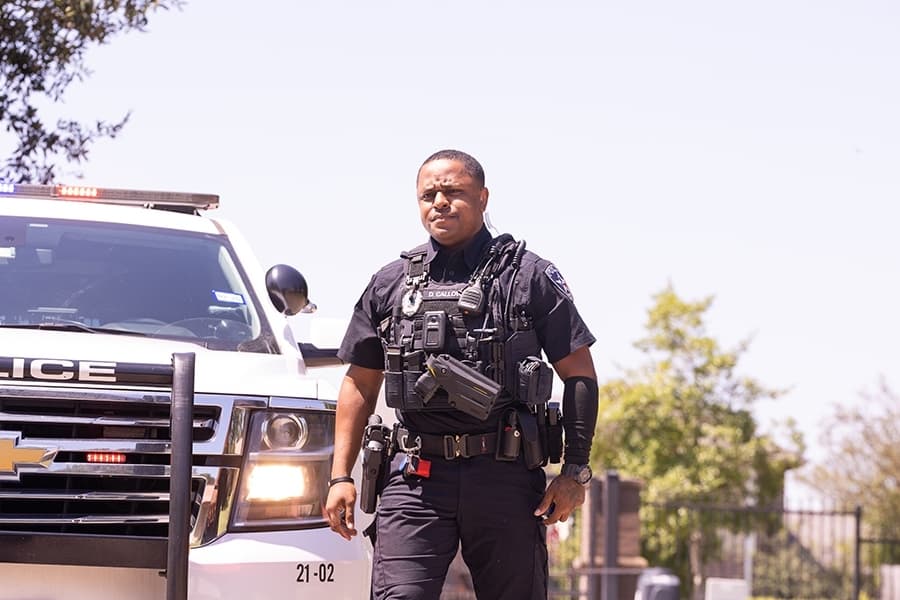 Police agencies in The Woodlands area compete to reach pay parity