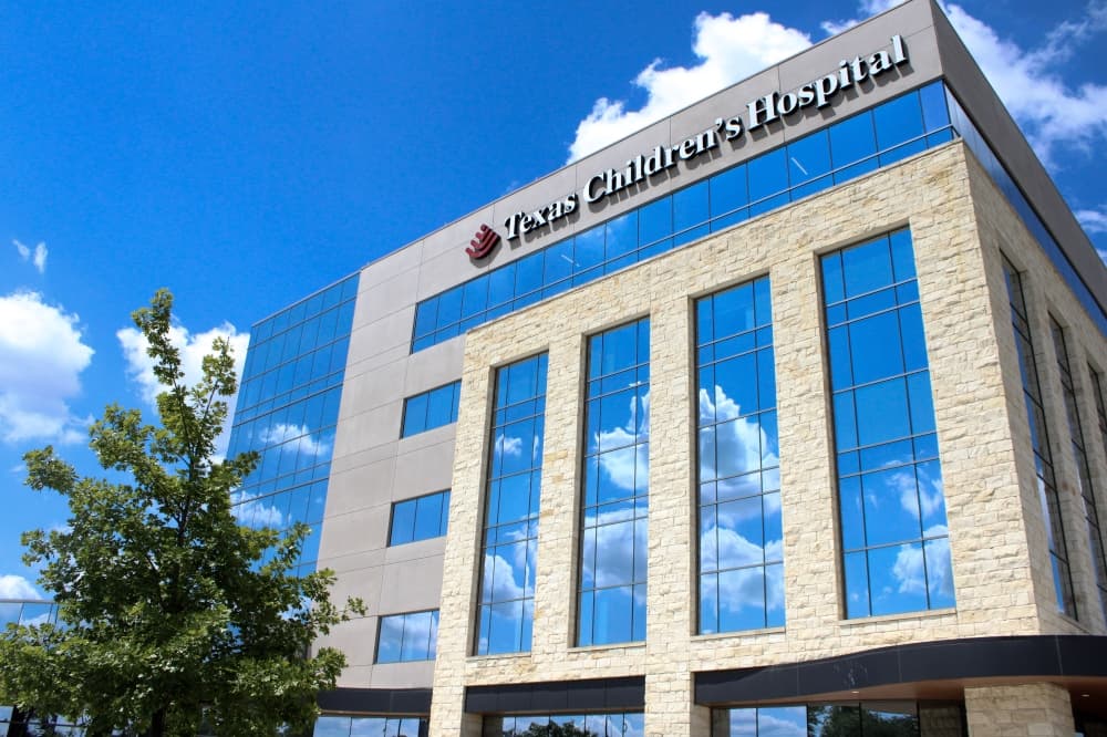 An image of the outside of the hospital. 